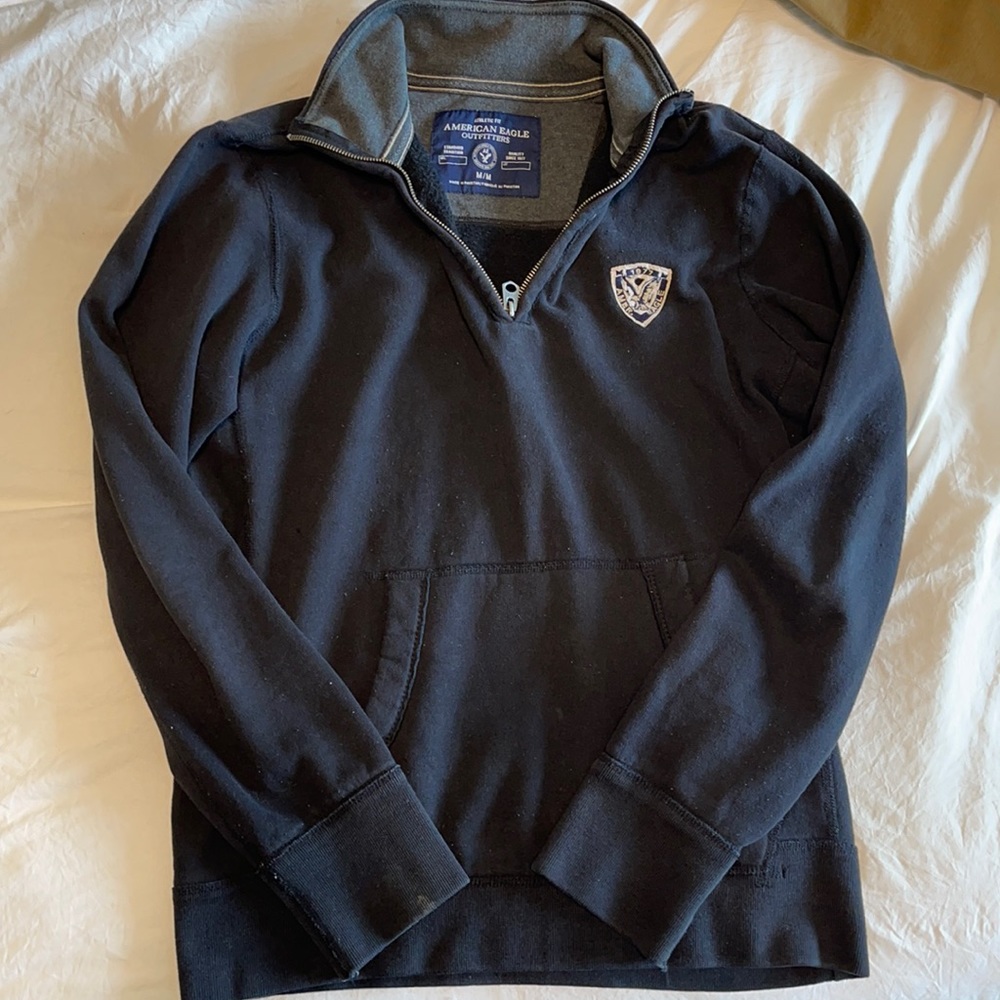 Men’s medium black pullover